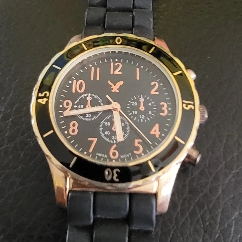 Watch - Picture 2 of 7